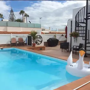https://villa-bahamas-private-heated-pool-close-to-town.in-canary-islands.com