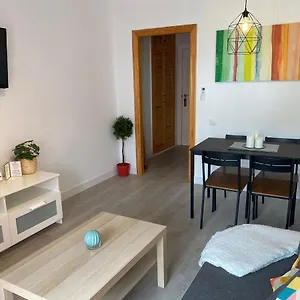 https://apartamento-agata-con-vista-al-mar.hotelsinnerja.org