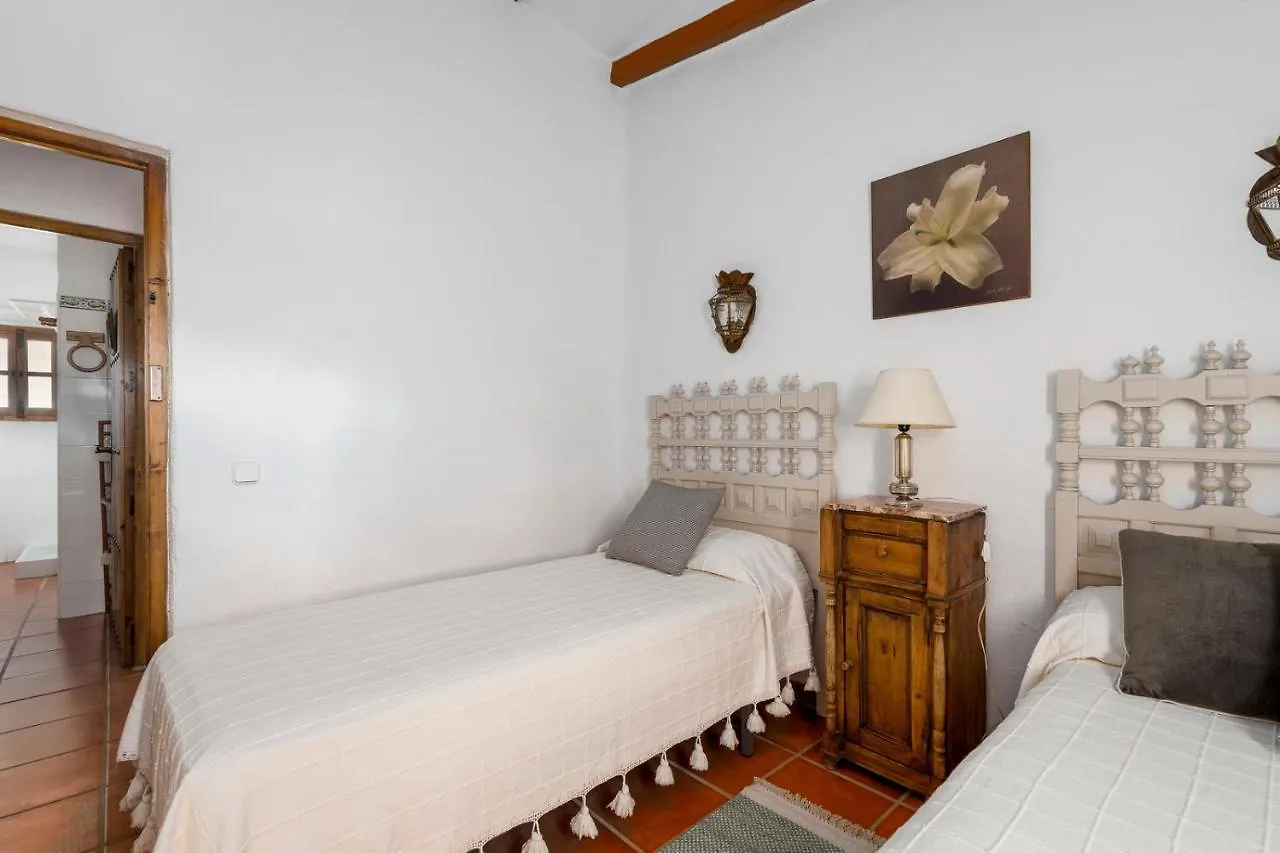 Tradicional Casa De Campo Andaluza Con Piscina Privada Villanueva de Tapia 0*,  Spain